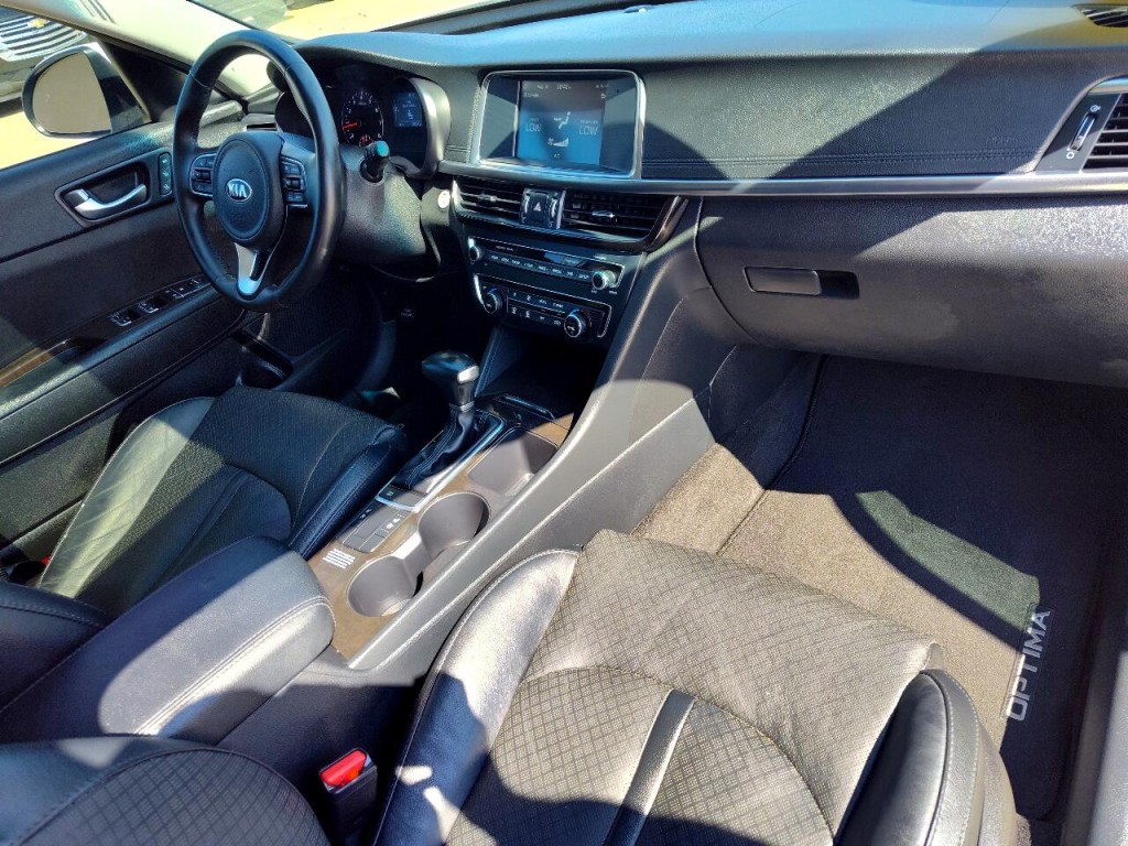 2018 Kia Optima Image 38