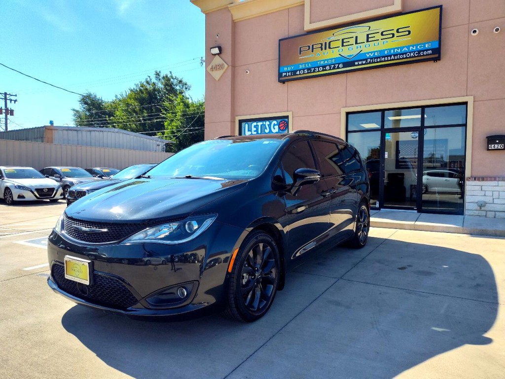 2018 Chrysler Pacifica Image 9