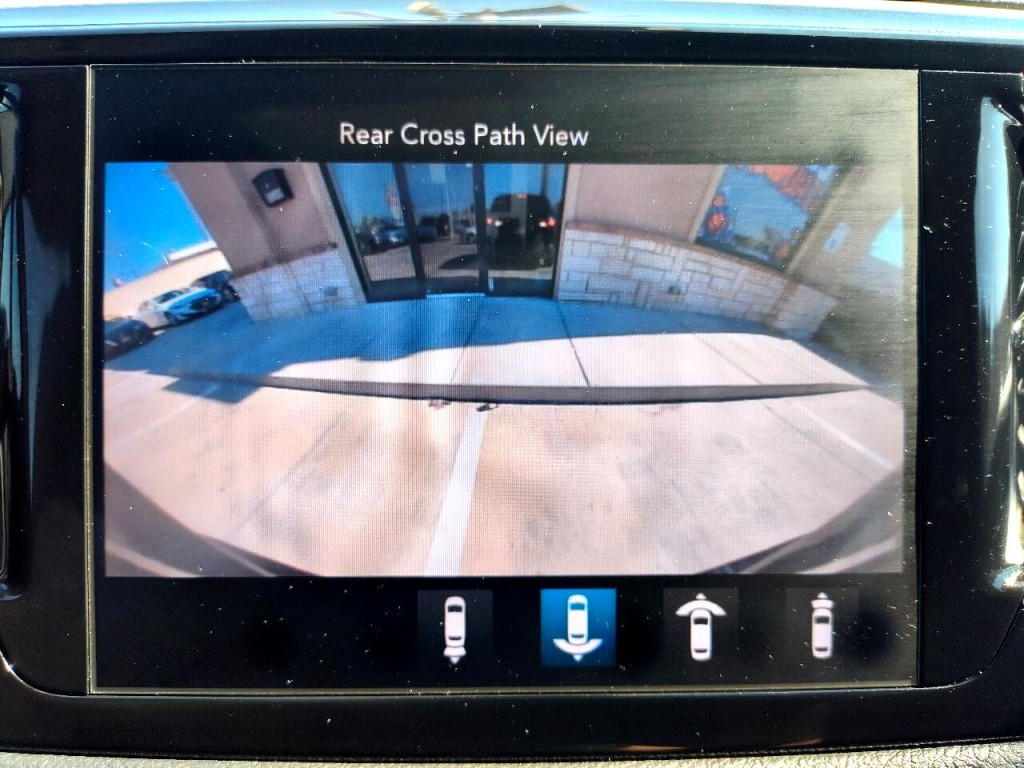2018 Chrysler Pacifica Image 24