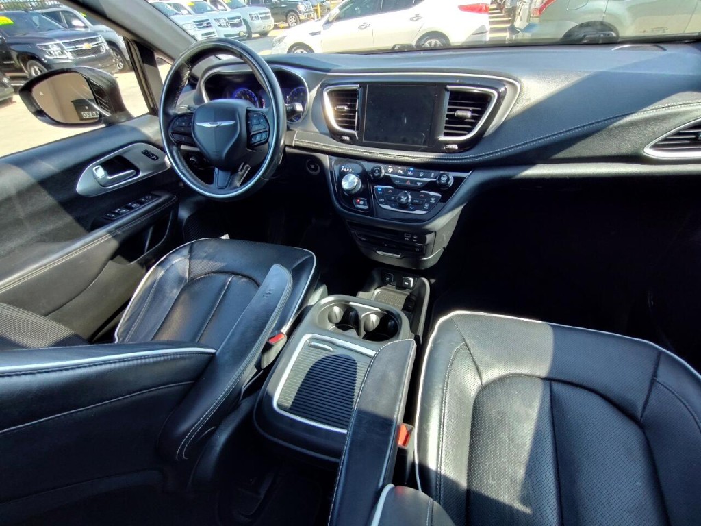 2018 Chrysler Pacifica Image 34