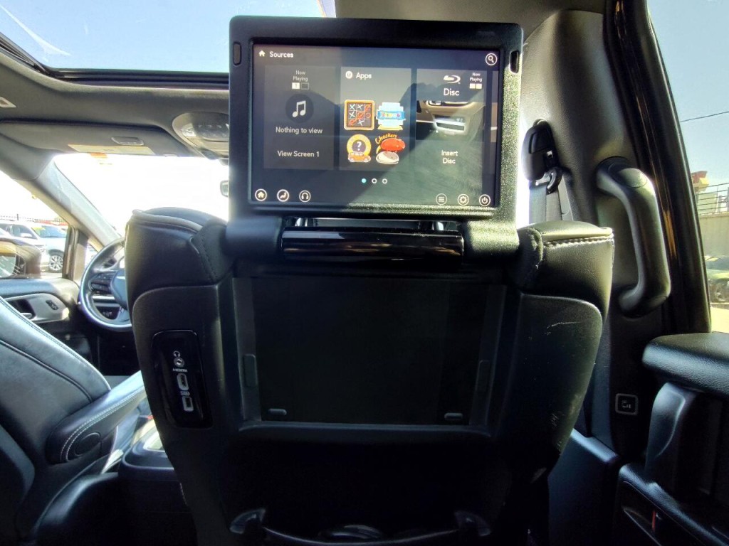 2018 Chrysler Pacifica Image 36