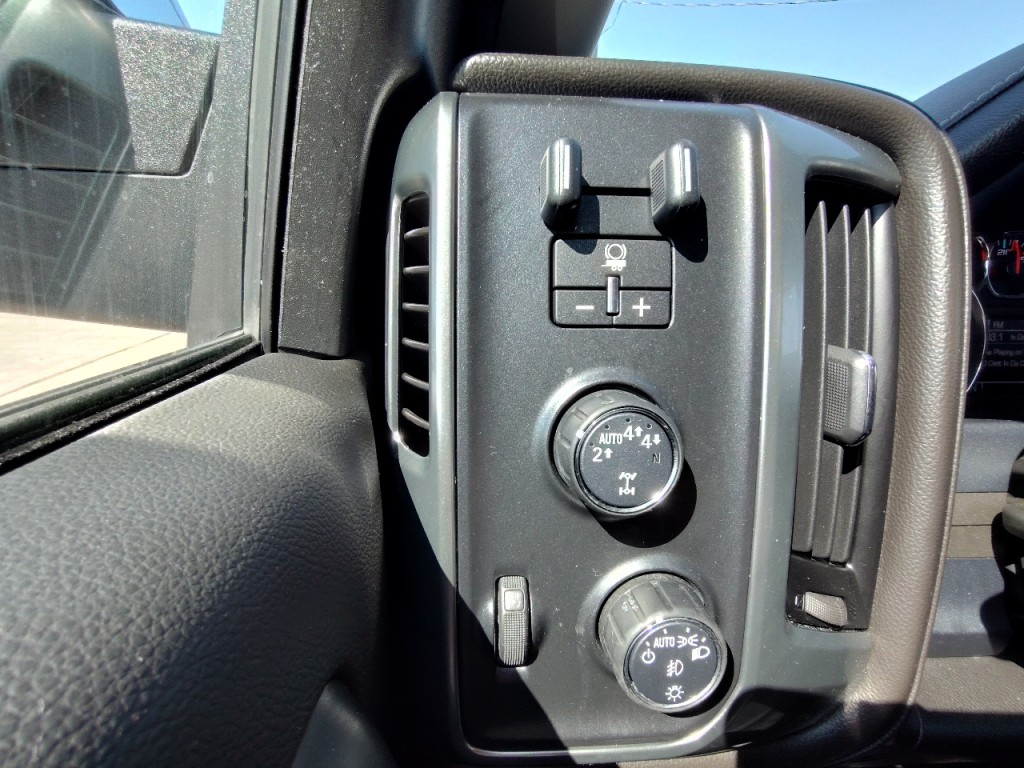 2018 Chevrolet Silverado 1500 Image 18