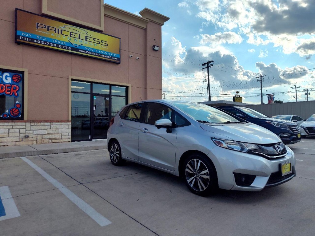 2016 Honda Fit Image 3