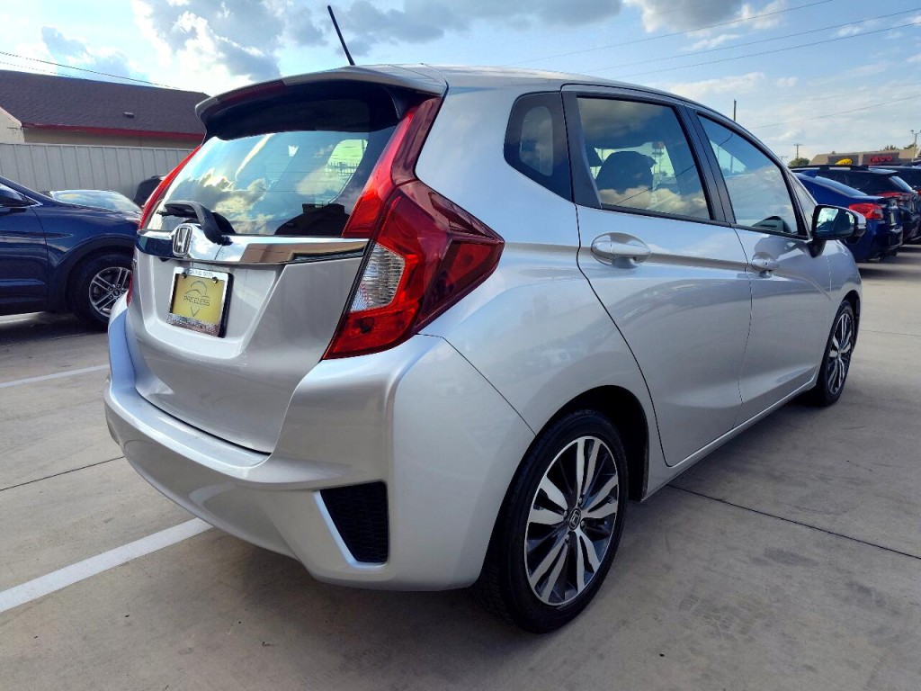 2016 Honda Fit Image 5
