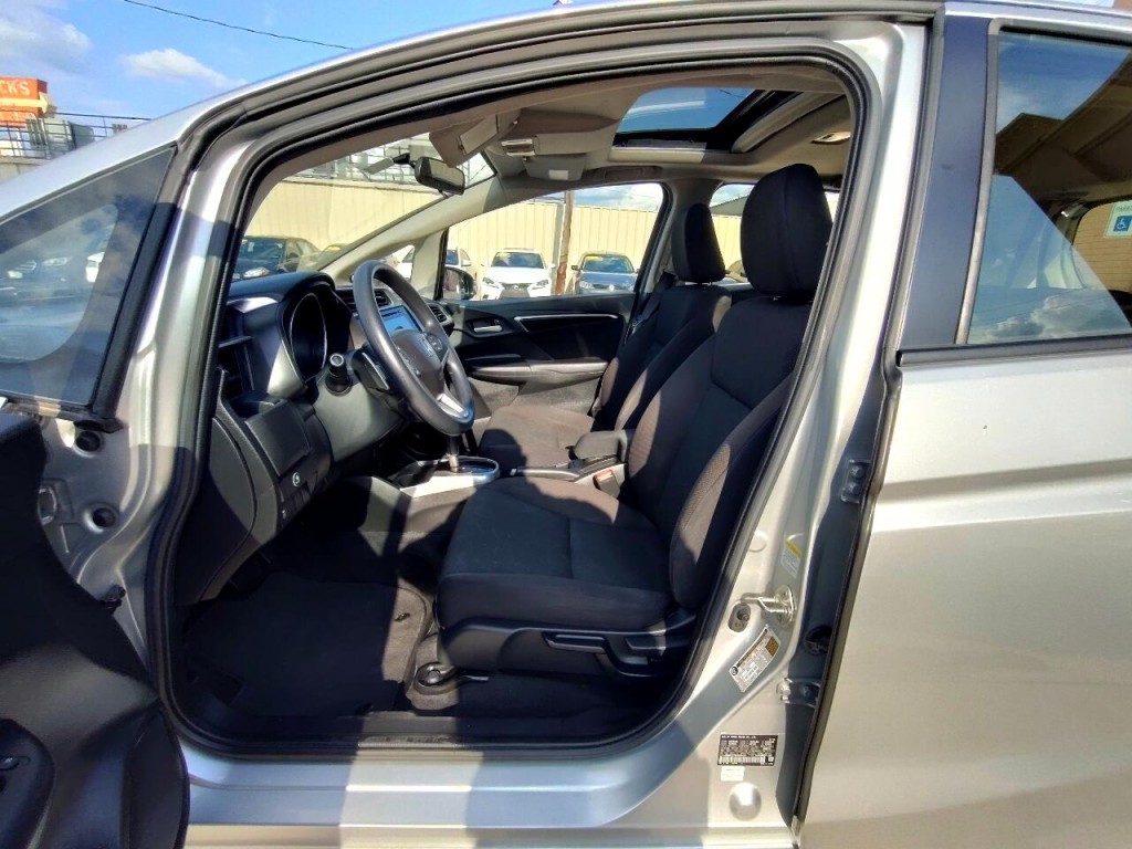 2016 Honda Fit Image 12