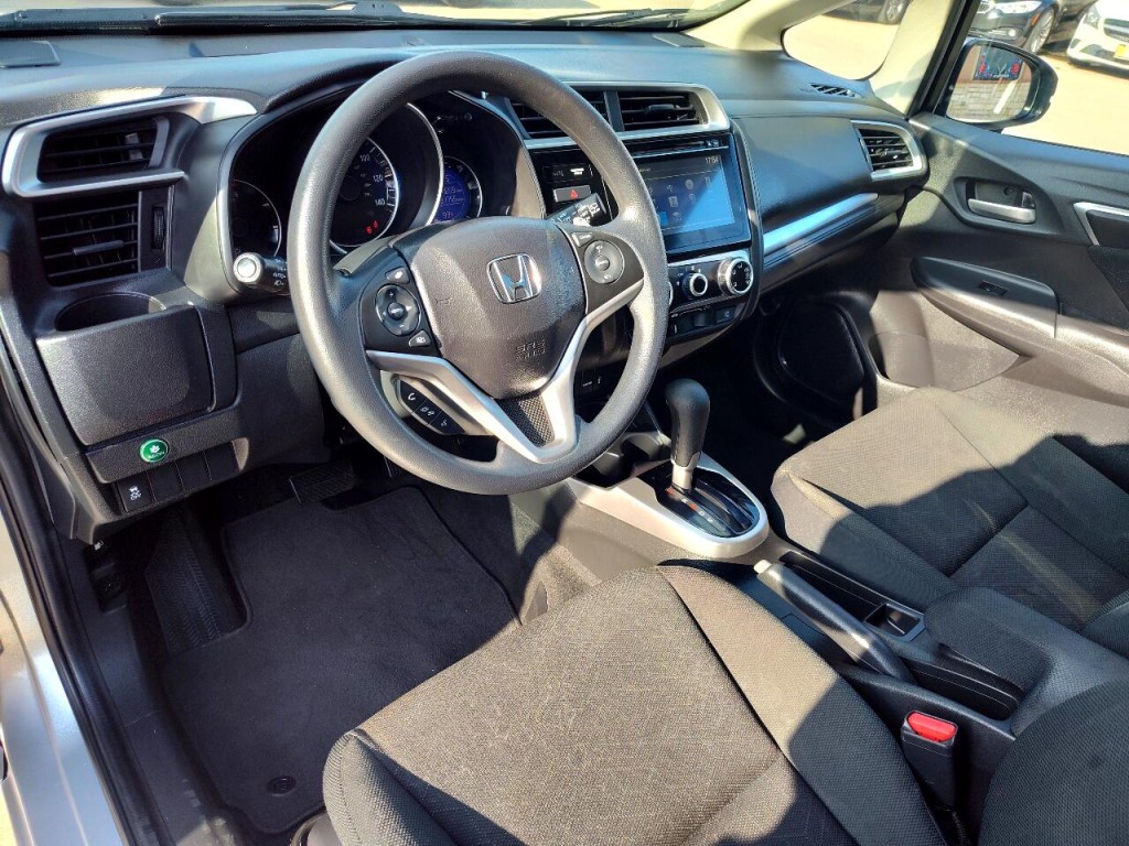 2016 Honda Fit Image 13