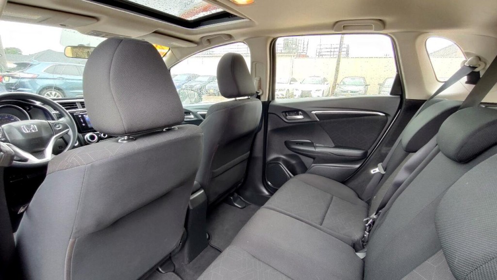 2016 Honda Fit Image 25