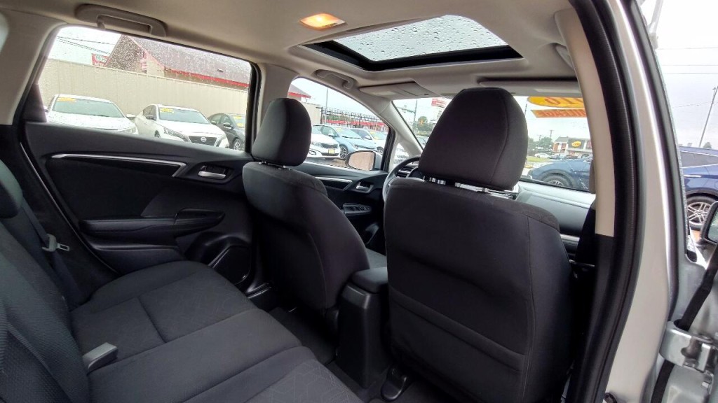 2016 Honda Fit Image 33