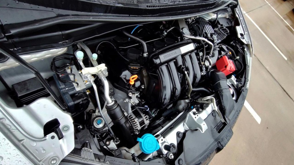 2016 Honda Fit Image 45