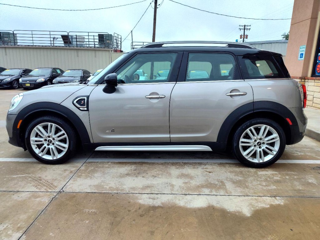 2018 MINI Countryman Image 8