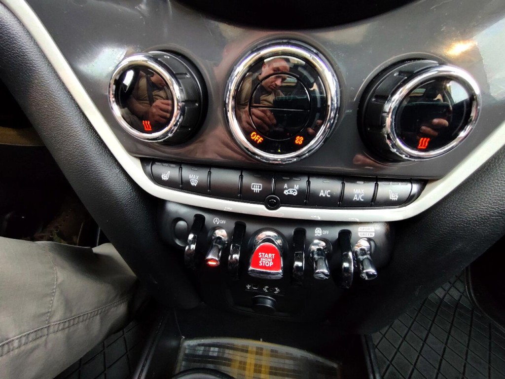2018 MINI Countryman Image 21