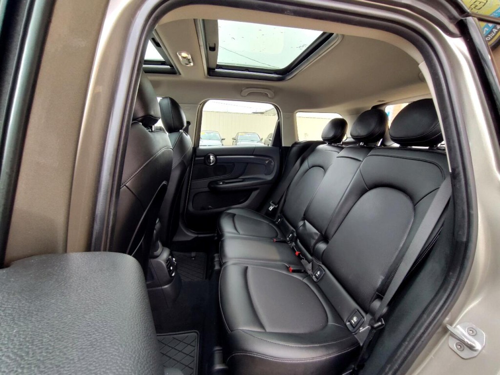 2018 MINI Countryman Image 29