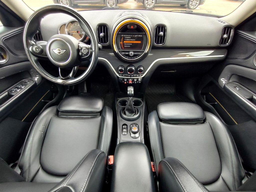 2018 MINI Countryman Image 32
