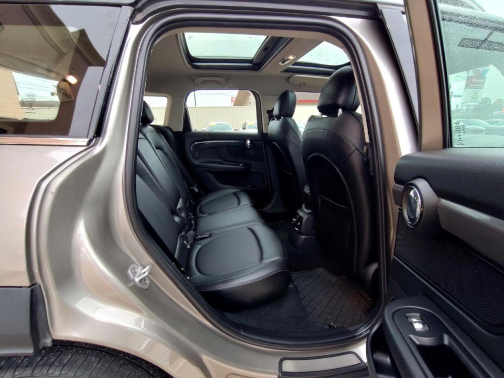 2018 MINI Countryman Image 35
