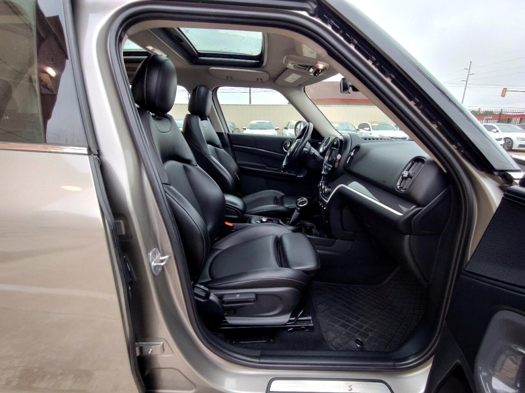 2018 MINI Countryman Image 38