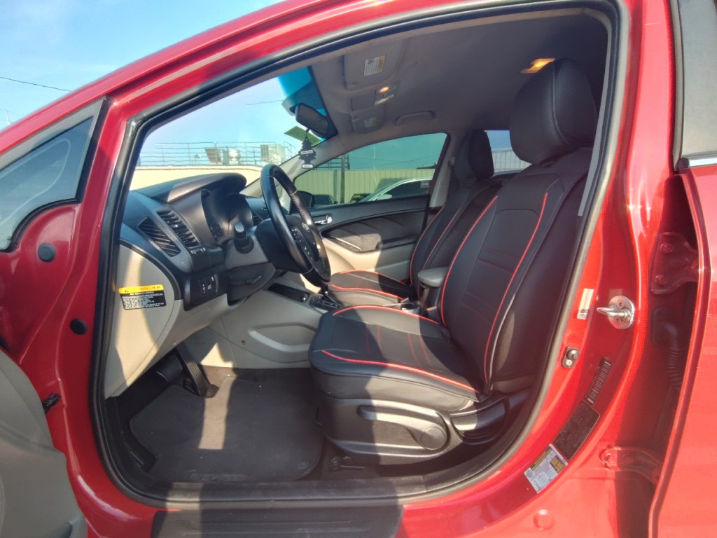 2015 Kia Forte Image 11