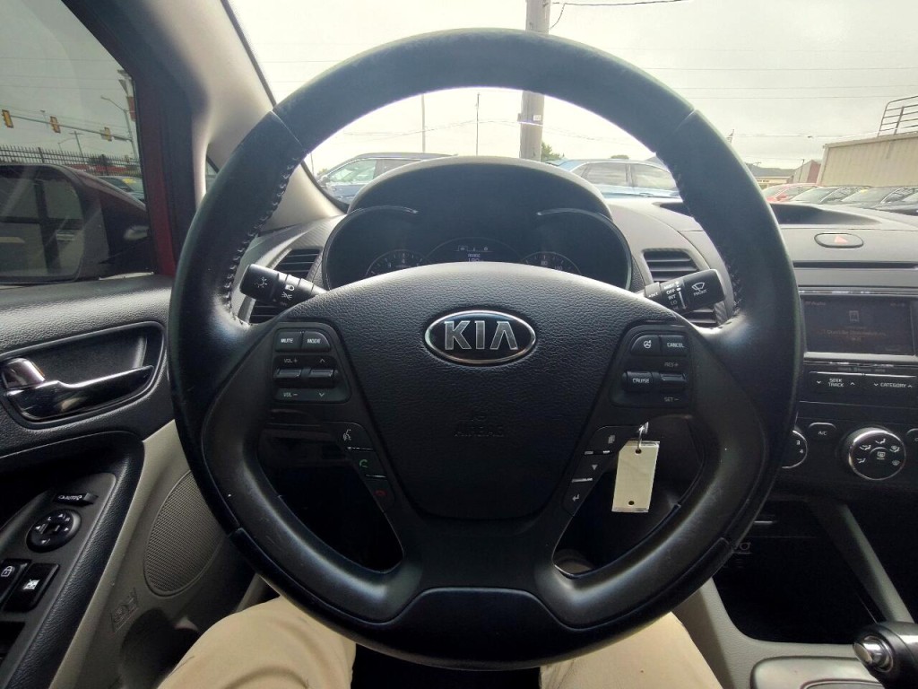 2015 Kia Forte Image 16