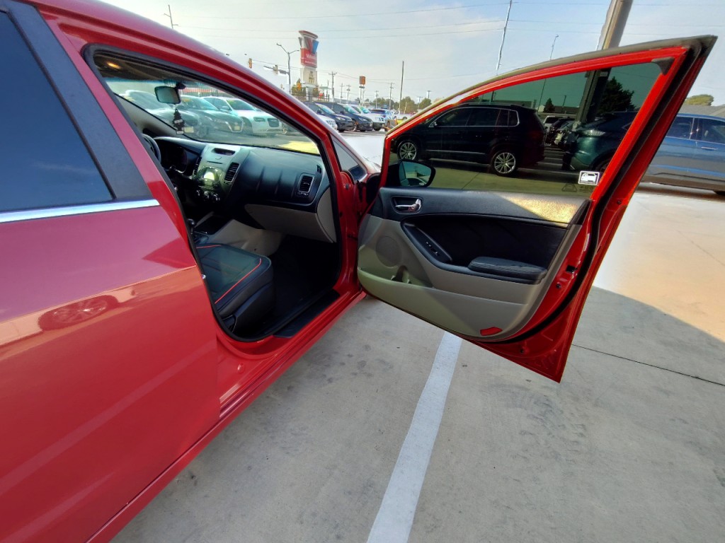 2015 Kia Forte Image 33