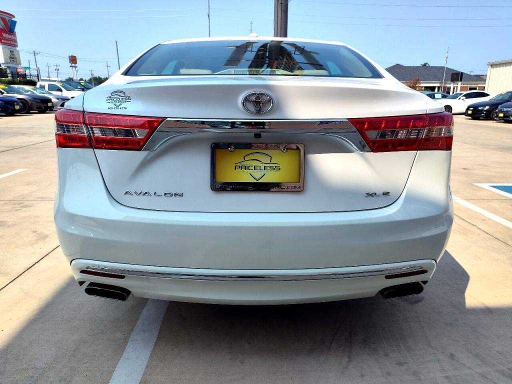 2016 Toyota Avalon Image 5