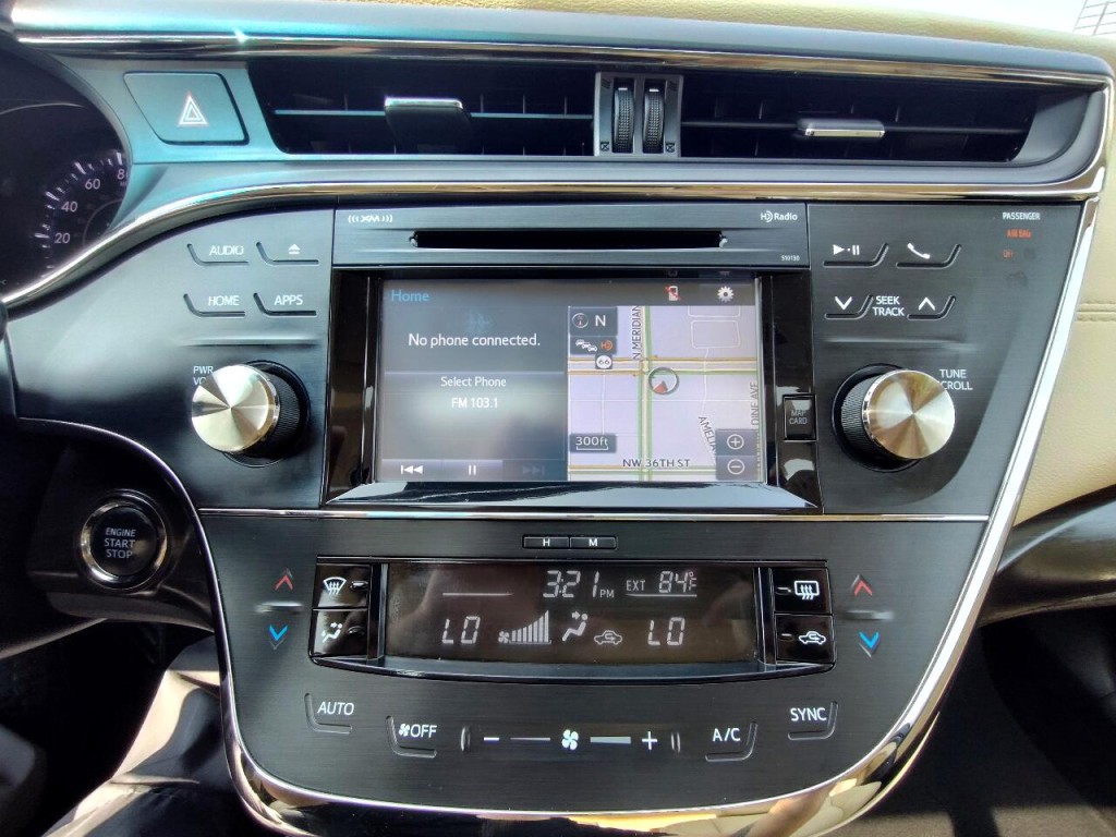 2016 Toyota Avalon Image 19