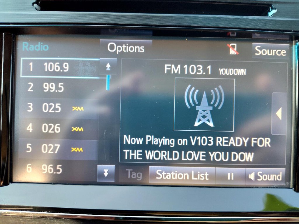 2016 Toyota Avalon Image 24