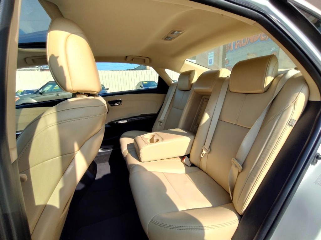 2016 Toyota Avalon Image 28