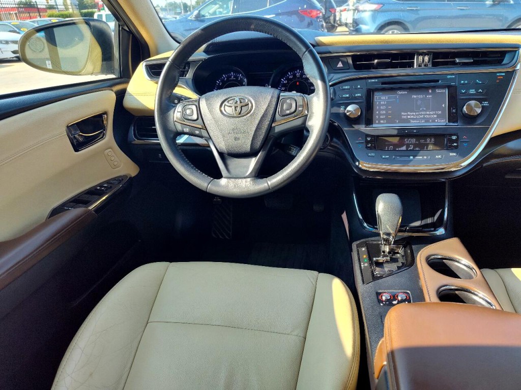 2016 Toyota Avalon Image 30