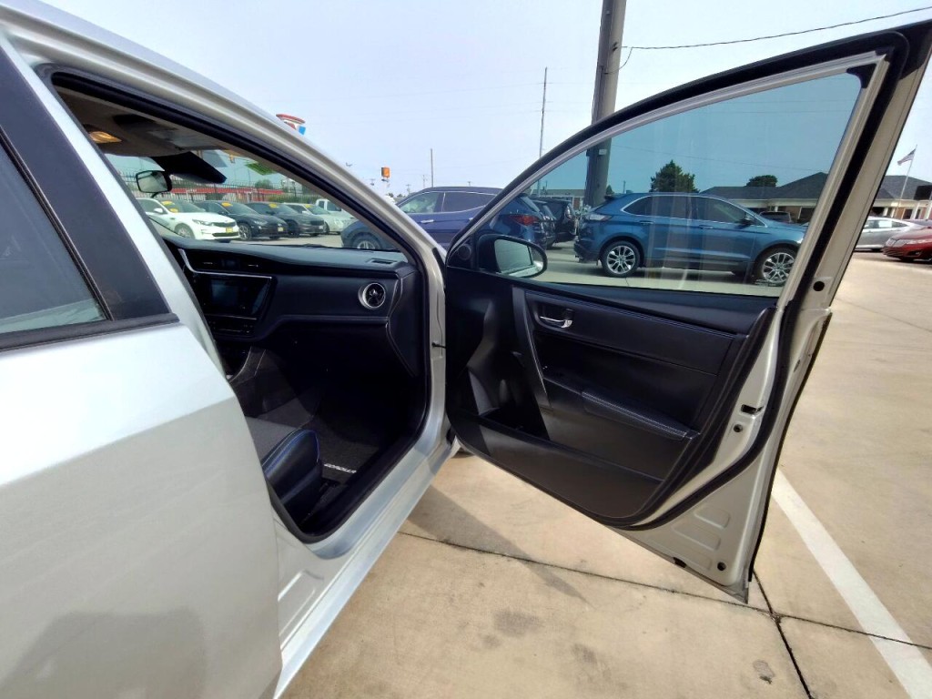 2019 Toyota Corolla Image 39