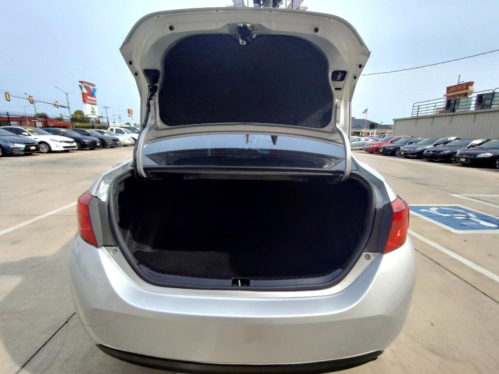 2019 Toyota Corolla Image 44