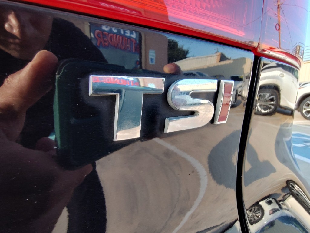 2016 Volkswagen Tiguan Image 12