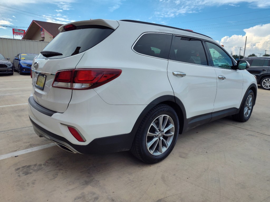 2017 Hyundai Santa Fe Image 5