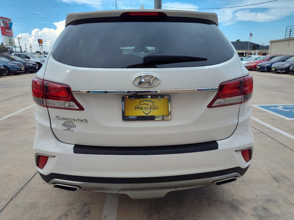 2017 Hyundai Santa Fe Image 6