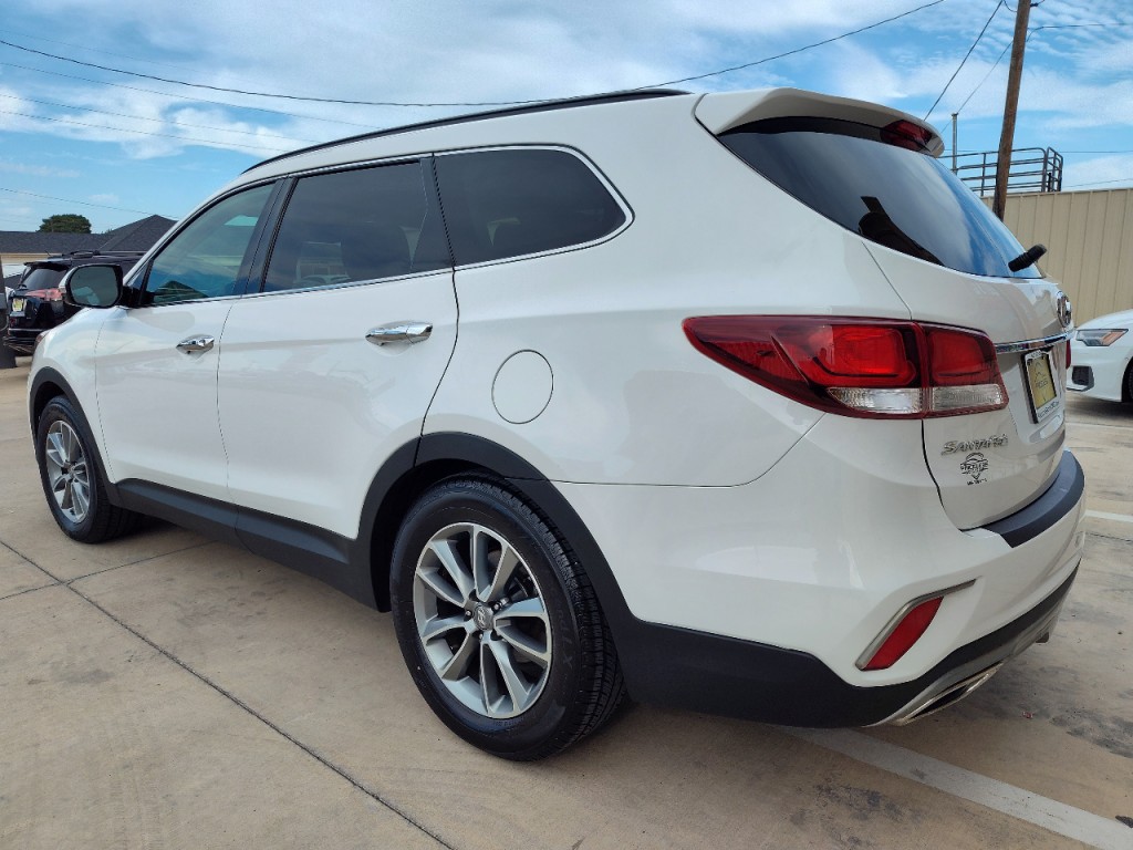 2017 Hyundai Santa Fe Image 7