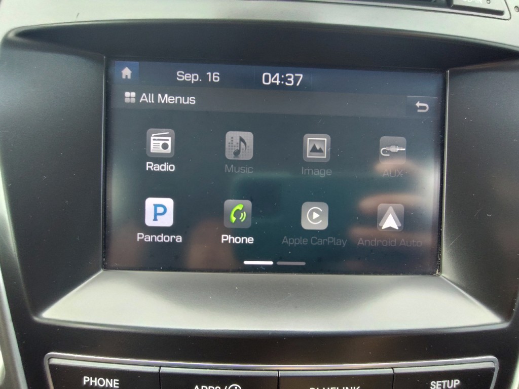 2017 Hyundai Santa Fe Image 21