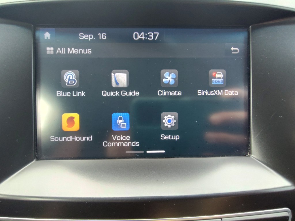 2017 Hyundai Santa Fe Image 22