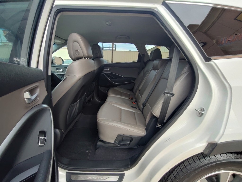 2017 Hyundai Santa Fe Image 27