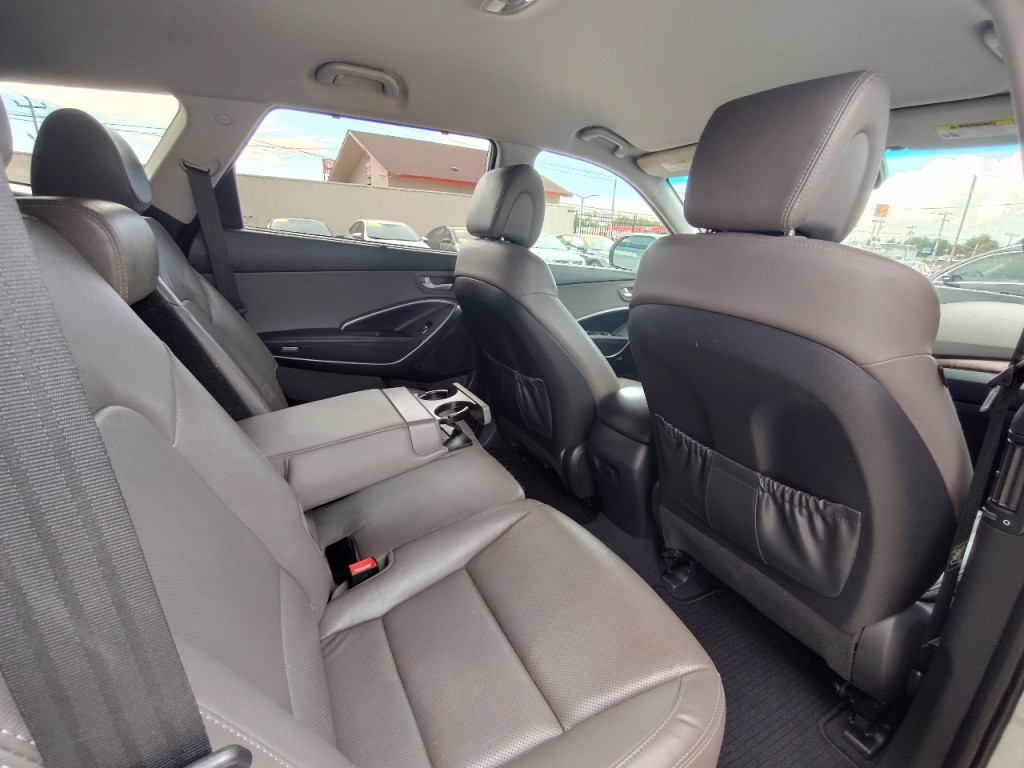 2017 Hyundai Santa Fe Image 33