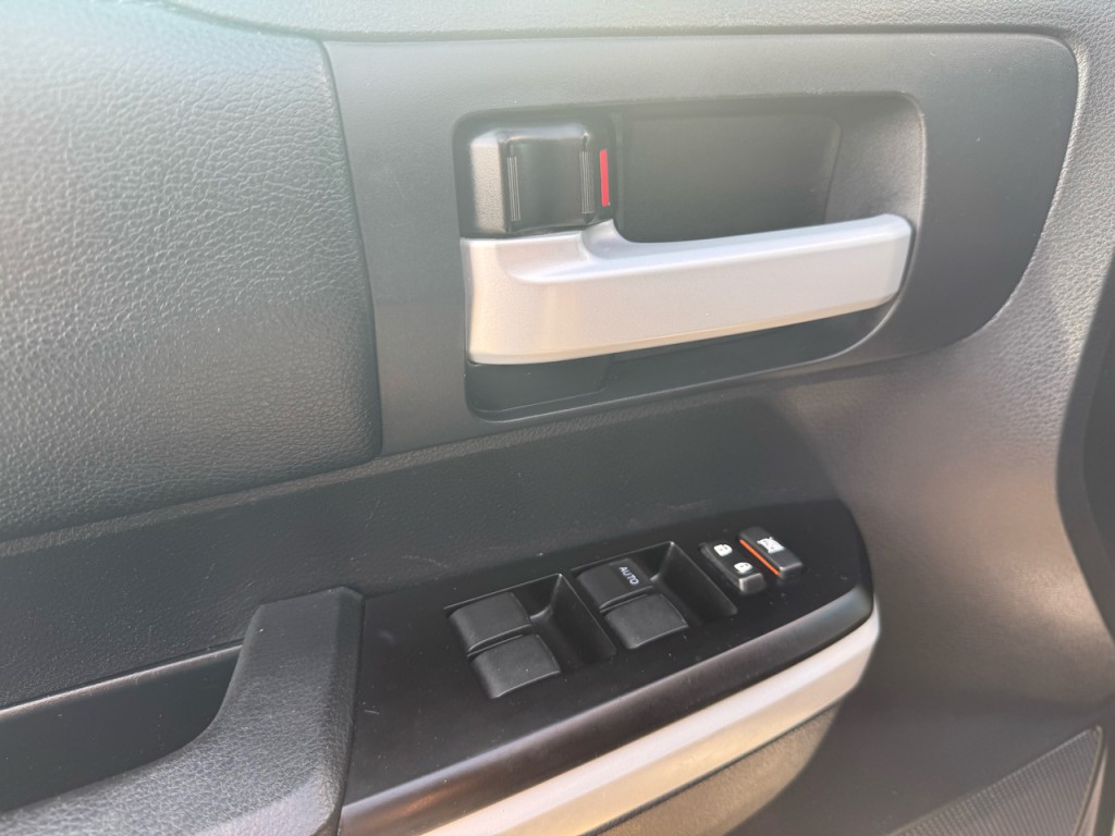 2019 Toyota Tundra Image 16