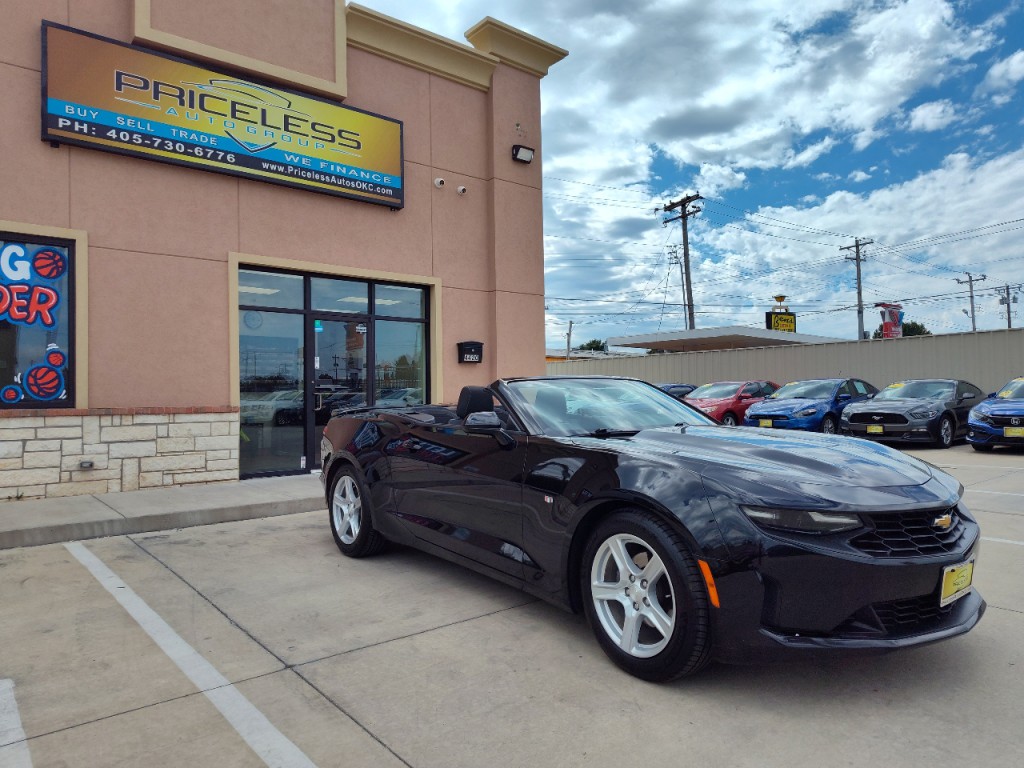 2019 Chevrolet Camaro Image 2