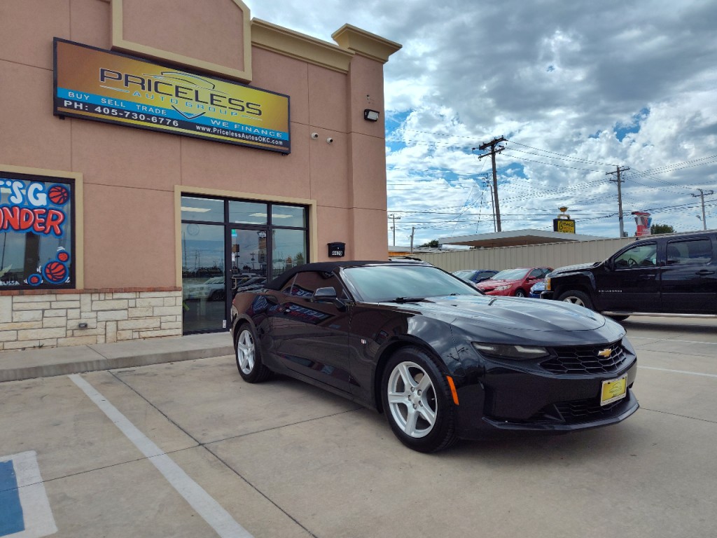 2019 Chevrolet Camaro Image 17