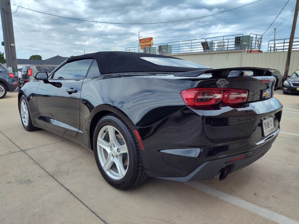 2019 Chevrolet Camaro Image 21