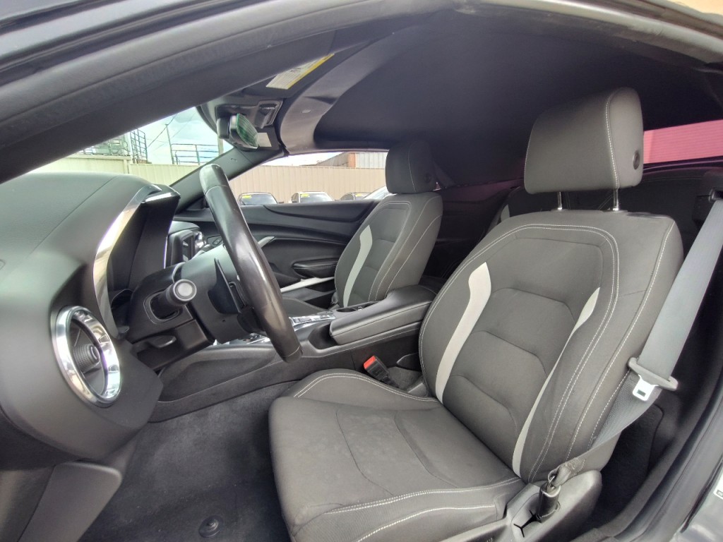 2019 Chevrolet Camaro Image 25