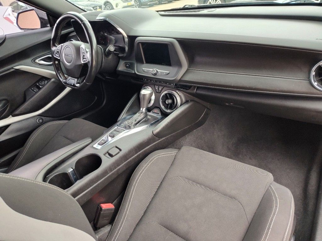 2019 Chevrolet Camaro Image 33
