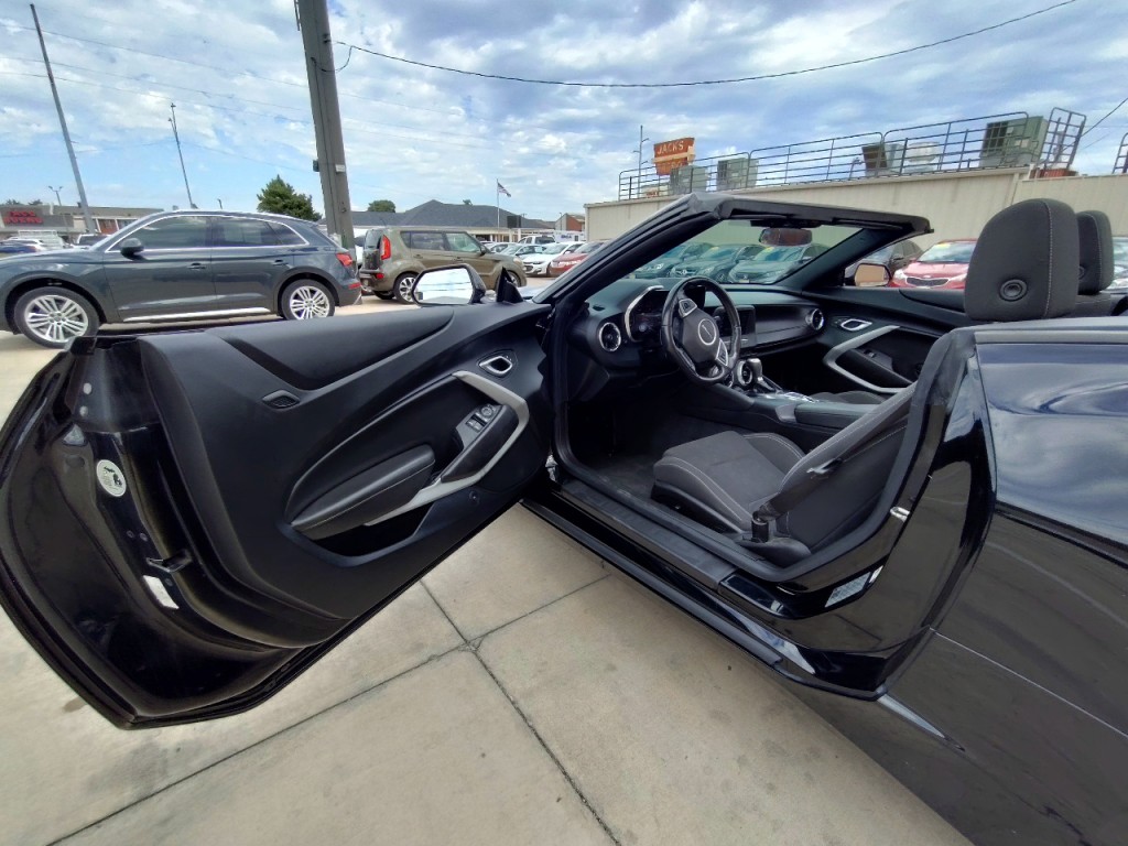 2019 Chevrolet Camaro Image 36