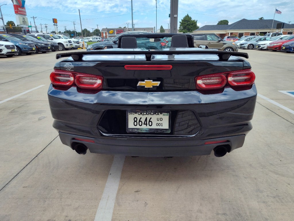2019 Chevrolet Camaro Image 8