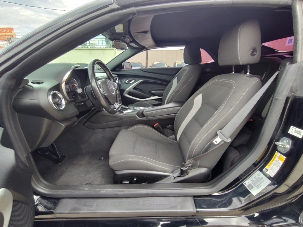 2019 Chevrolet Camaro Image 15