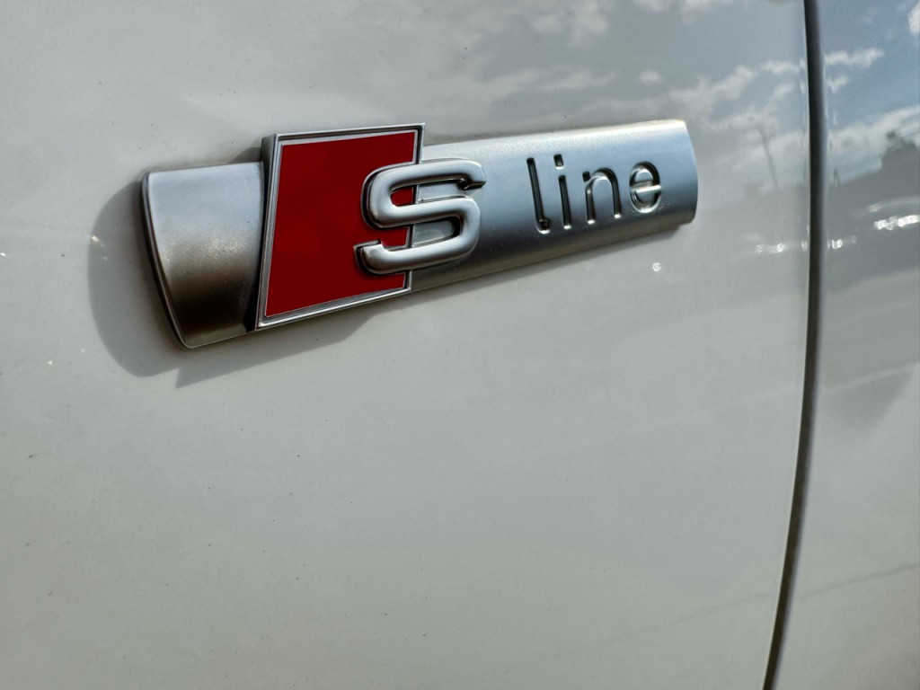 2018 Audi A4 Image 10