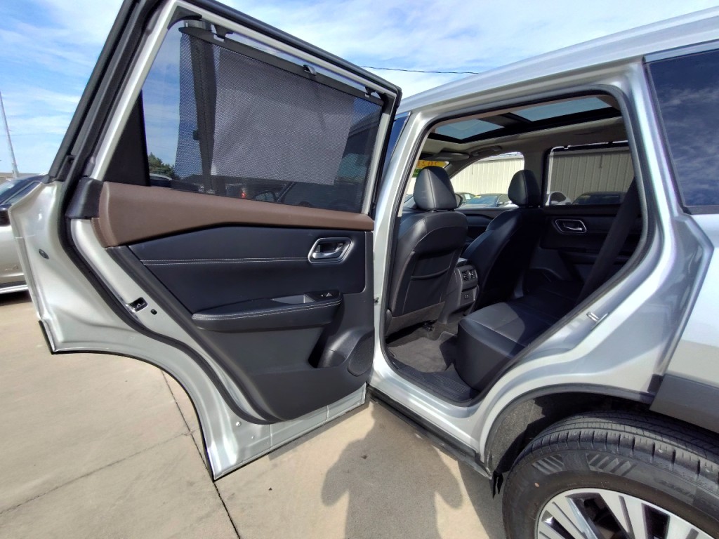 2021 Nissan Rogue Image 31