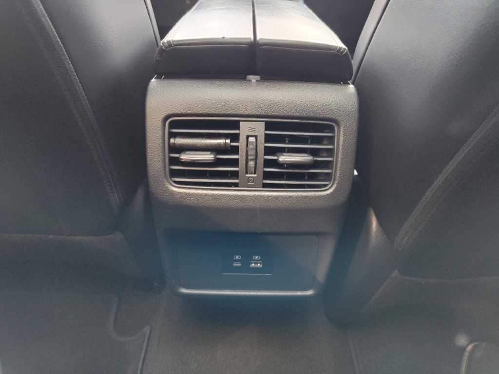 2021 Nissan Rogue Image 35