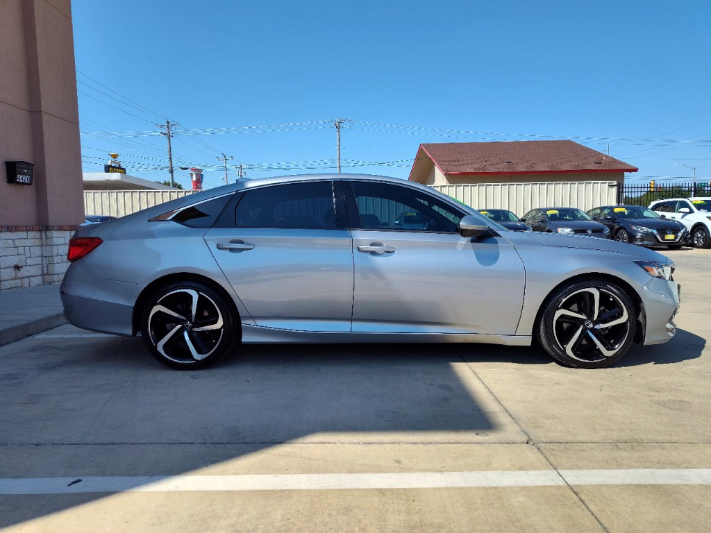 2019 Honda Accord Image 4
